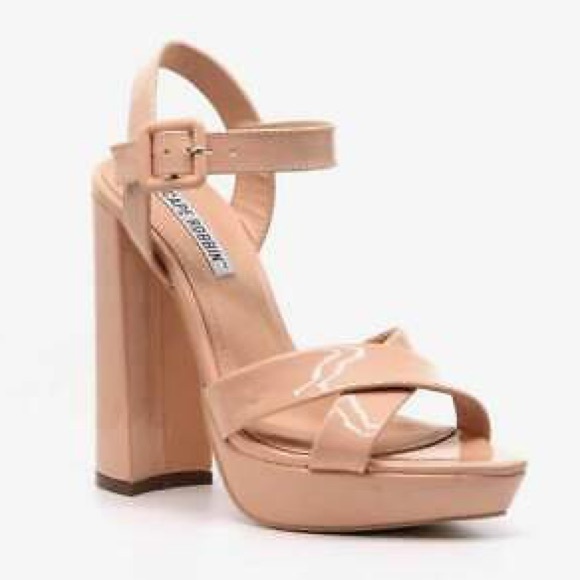 NWOT Cape Robbin Rarity Crisscross Heel Sandal - Picture 2 of 2